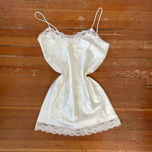 Cute vintage pastel floral slip dress with lace